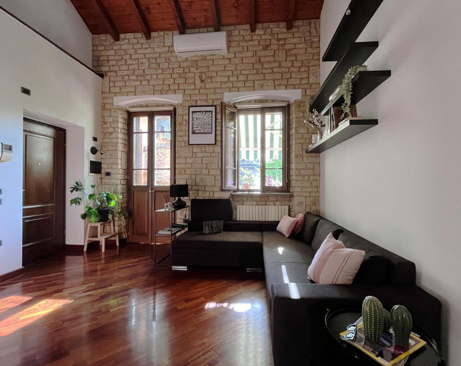 Civico 24 Apartment Cremona Bagian luar foto